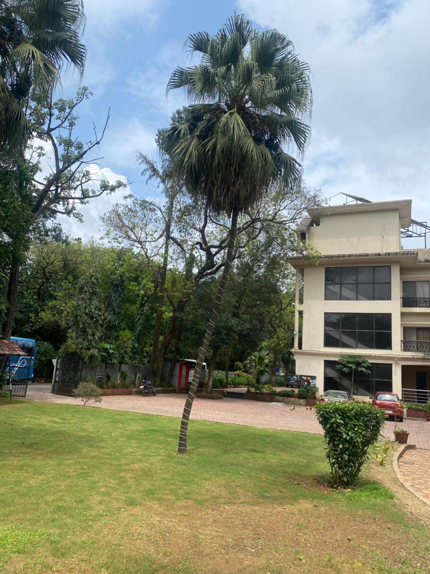 Jewel Resort Lonavala Eksteriør billede