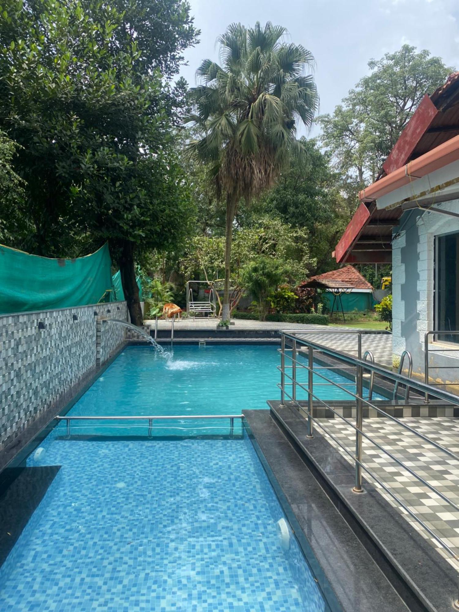 Jewel Resort Lonavala Eksteriør billede