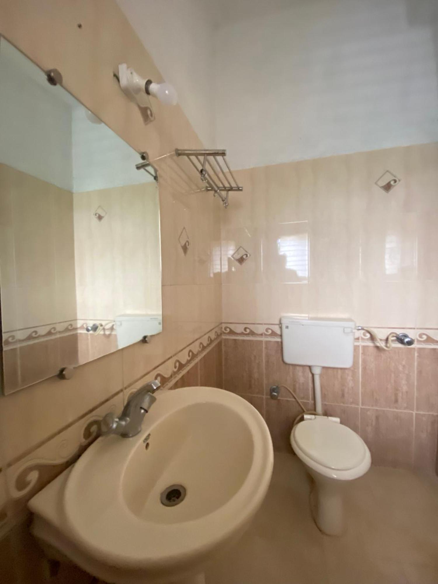 Jewel Resort Lonavala Eksteriør billede