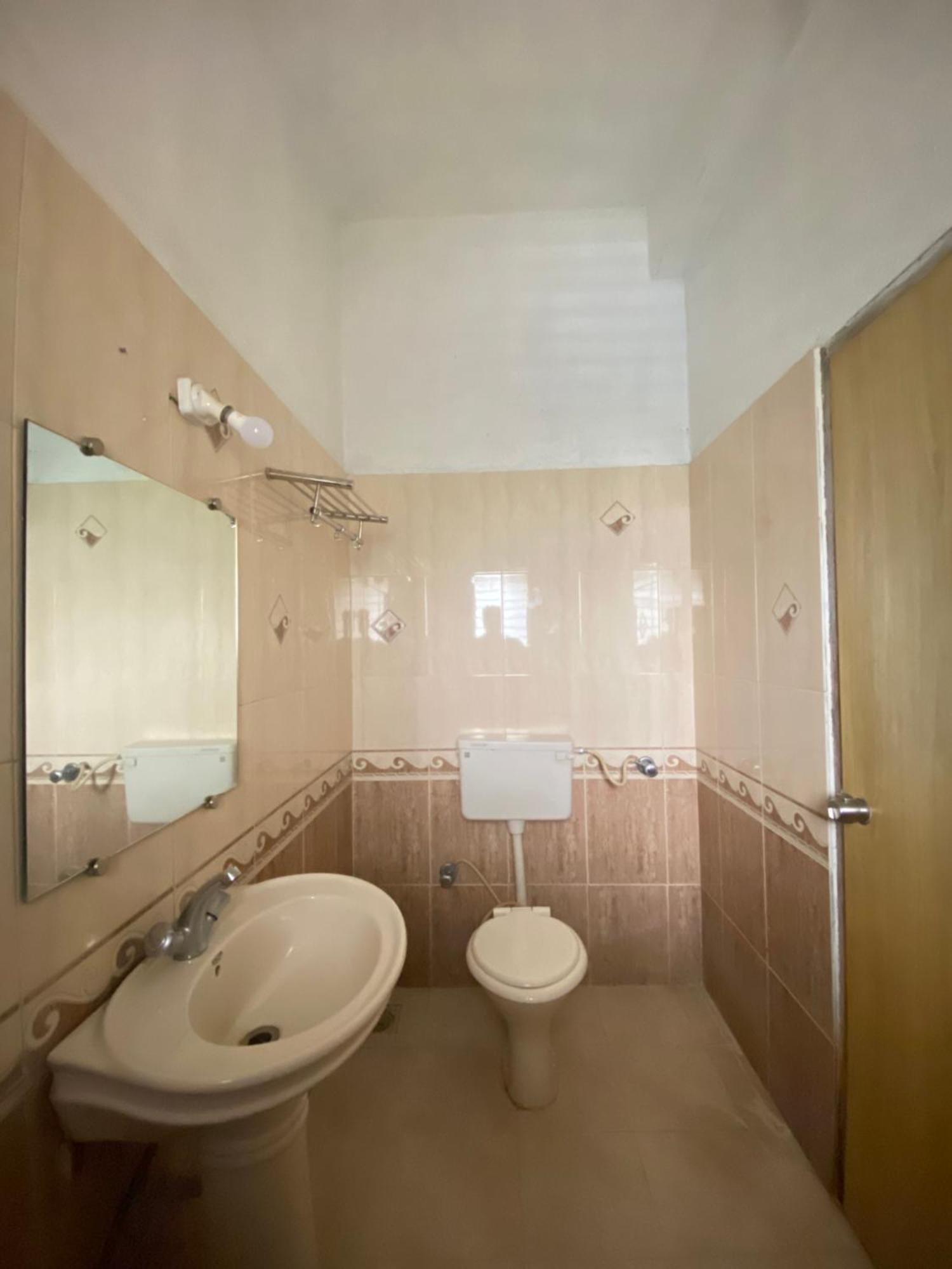 Jewel Resort Lonavala Eksteriør billede